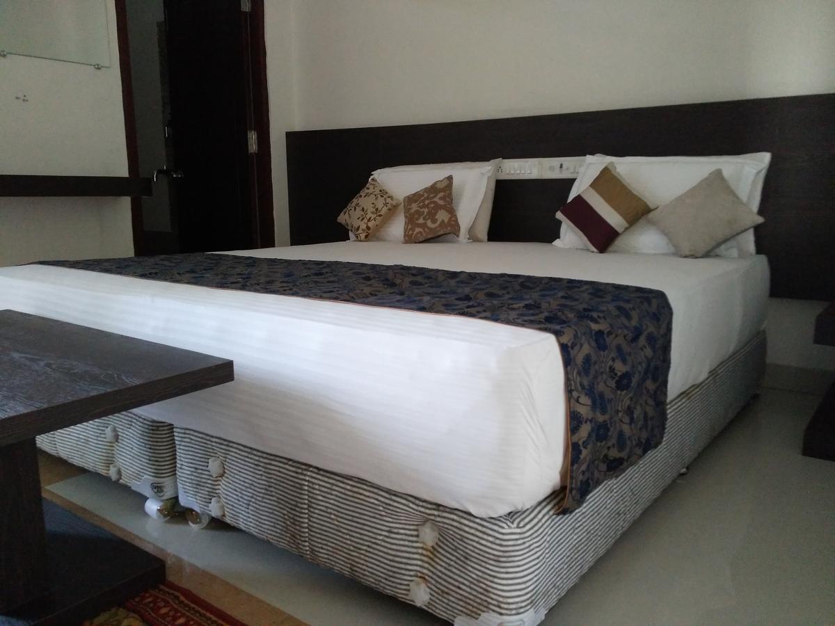 The Residency Amarkantak Bagian luar foto