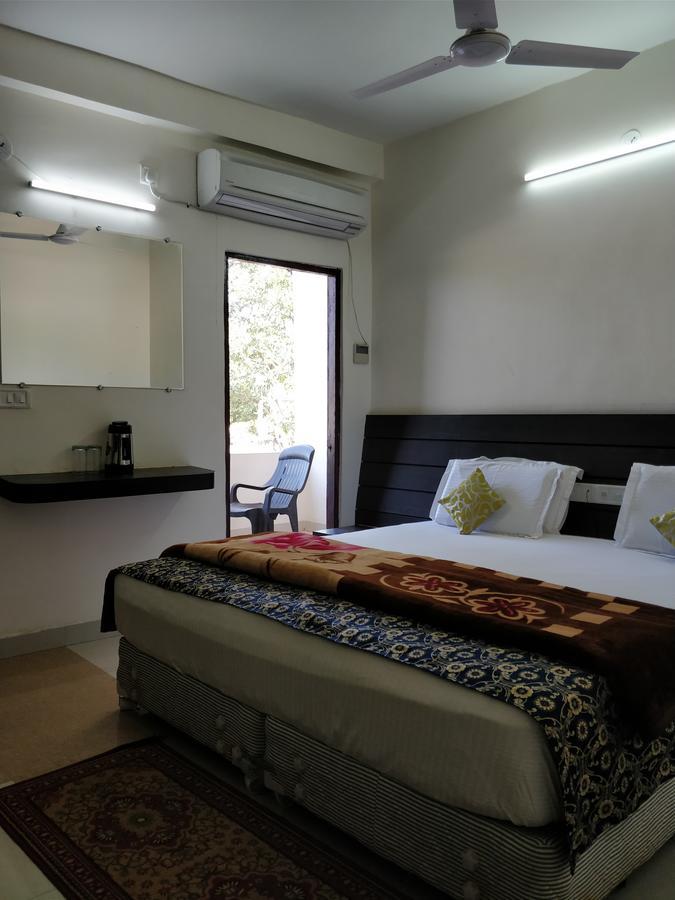The Residency Amarkantak Bagian luar foto